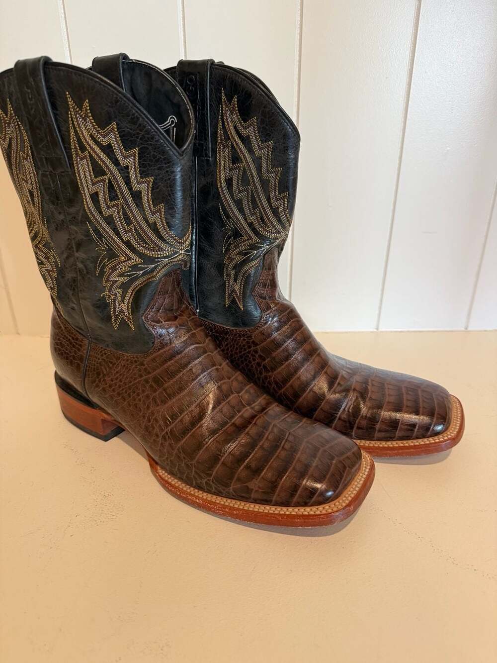 Botas Arango Men's Pro-Rodeo Broad Square Toe Western Boot size 9